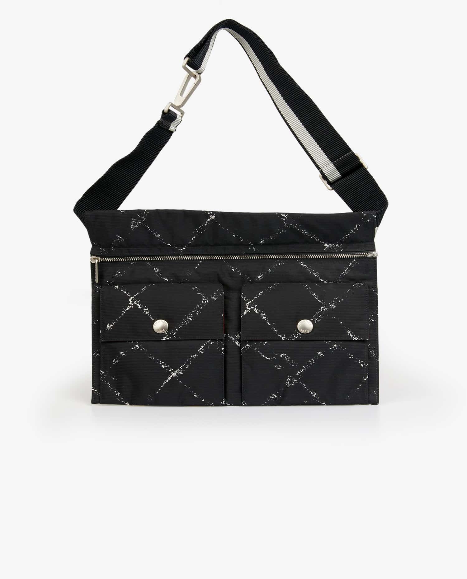 Chanel — Sac ceinture Chanel toile noire