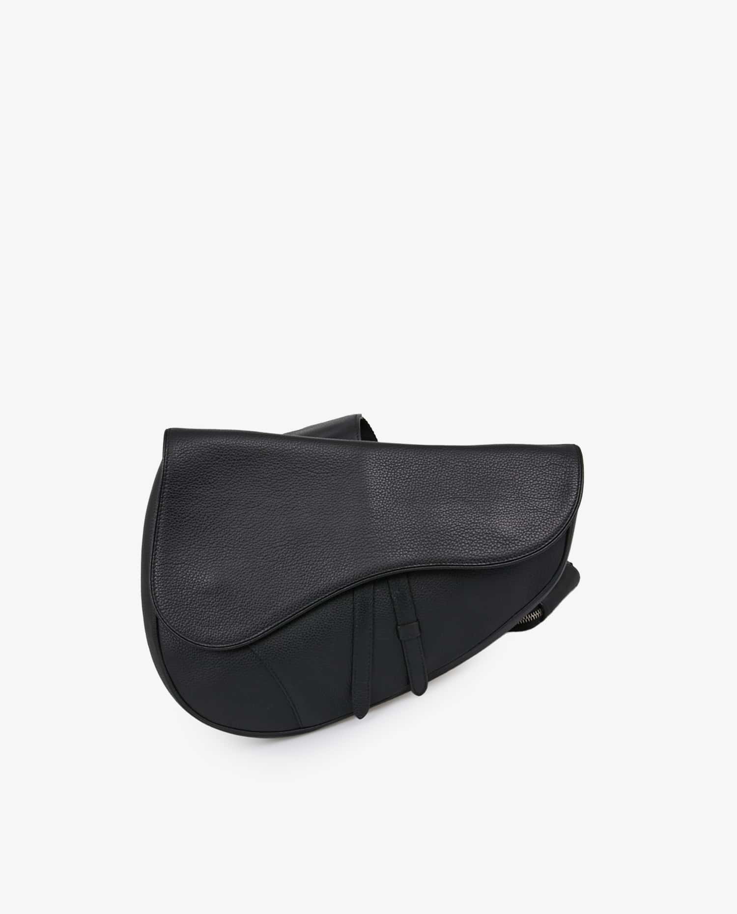 Christian Dior — Sac Maxi Saddle Dior cuir grainé noir