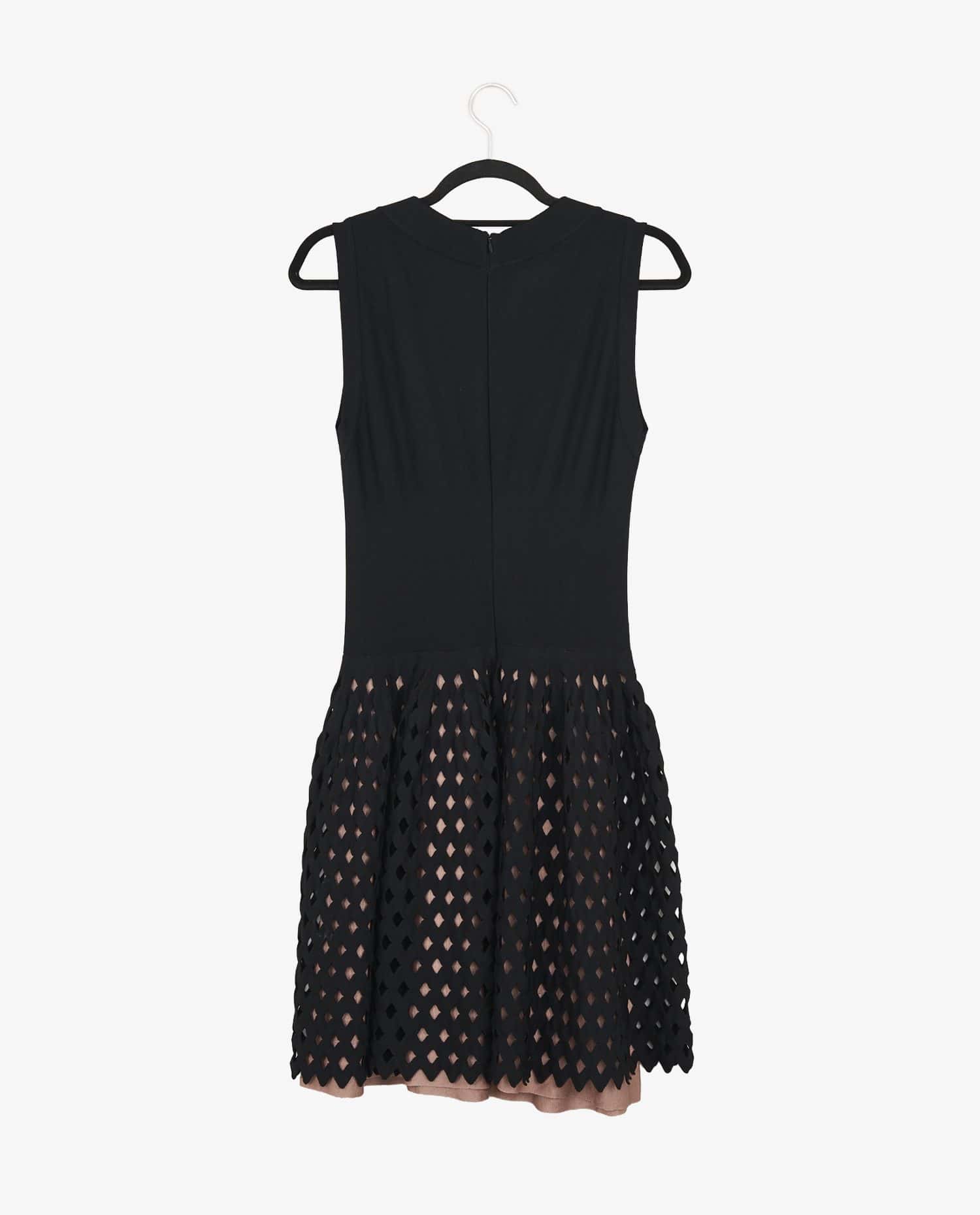 Alaia — Robe Alaia noire perforée