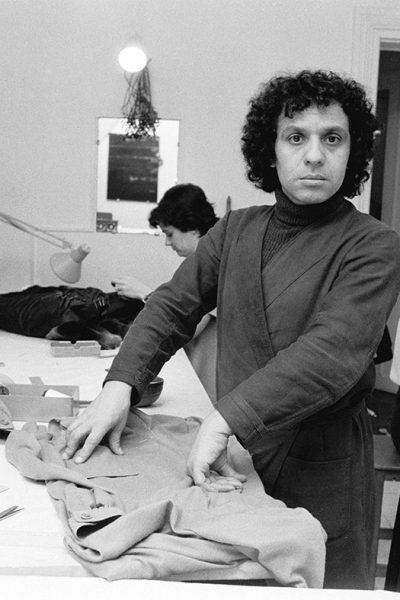 Working out of a modest appartment in central Paris, the Tunisian high fashion designer Azzedine Alaia makes custom clothes, giving each creation all the loving care needed to make a master piece. Paris, FRANCE - 07/01/1976./Credit:MUUS/SIPA/1703121630